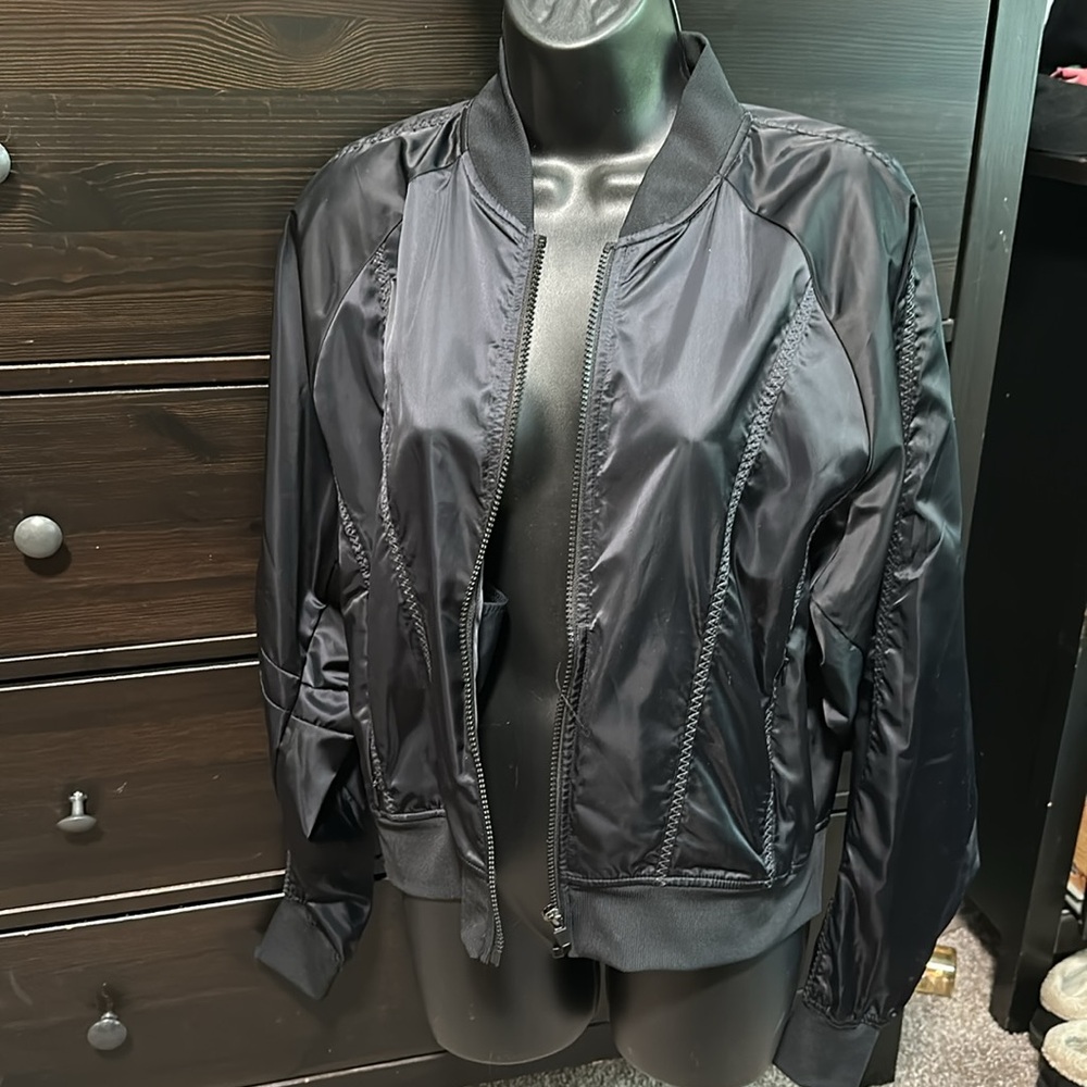 Size Medium Fabletics Light weight jacket